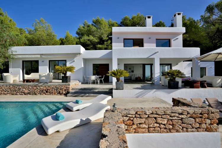 Luxusvilla Ibiza - Villa Cala Tarida -LANDMARK