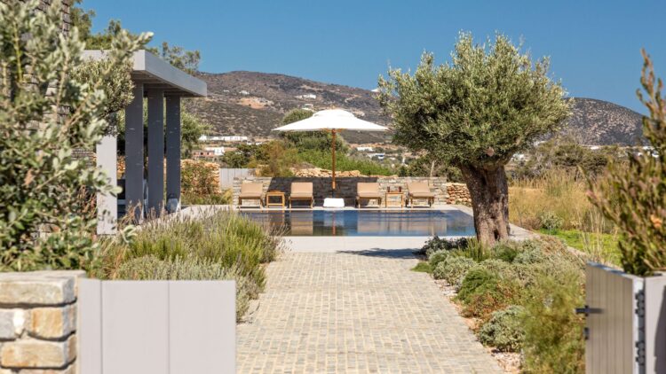Asterias One Luxus Ferienhaus Paros Am Strand Mieten Eingang