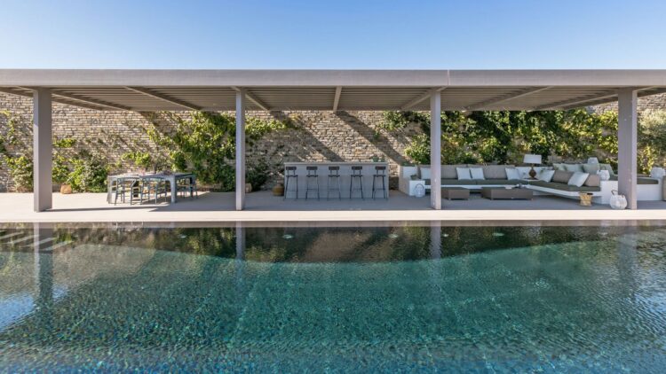 Asterias One Luxus Ferienhaus Paros Am Strand Mieten Pool