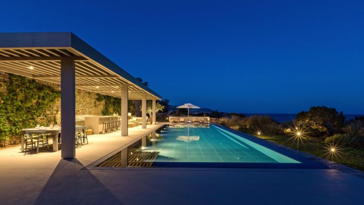 Asterias One Luxus Ferienvilla Paros Am Strand Mieten Abendstimmung