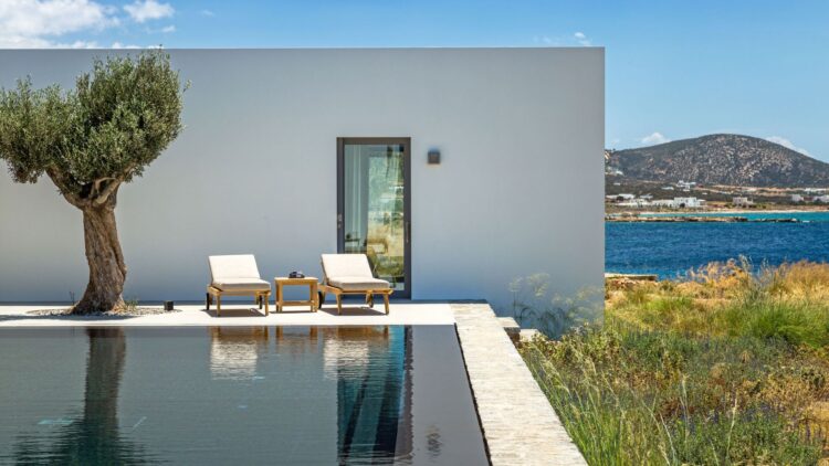 Asterias Two Luxus Ferienhaus Paros Am Meer Mieten Liegen