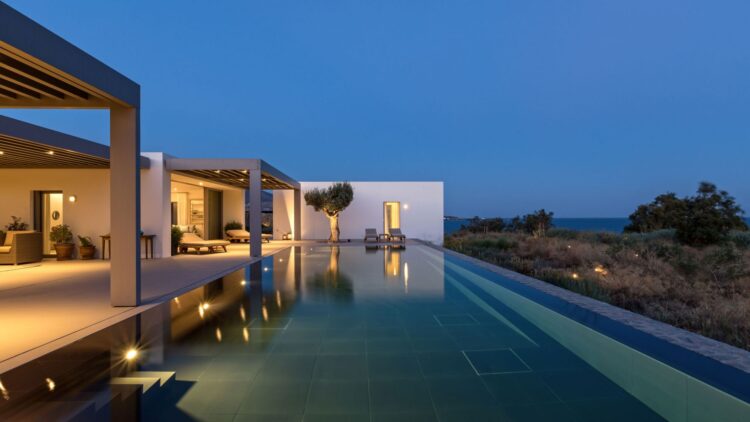 Asterias Villas Luxus Ferienhaus Paros Am Meer Mieten Pool By Night