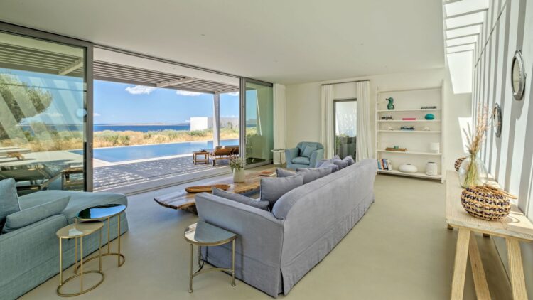Asterias Villas Luxus Ferienvillen Paros Am Strand Mieten Sofa