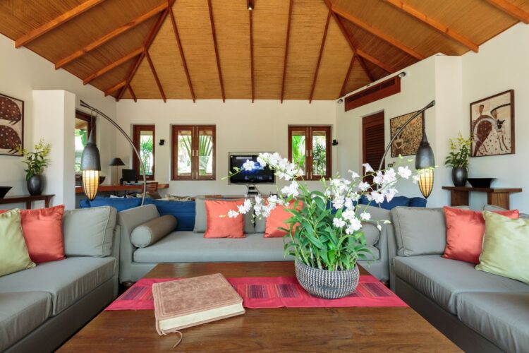 Baan Mika Luxus Ferienvilla Koh Samui Thailand Am Strand Mieten Couch