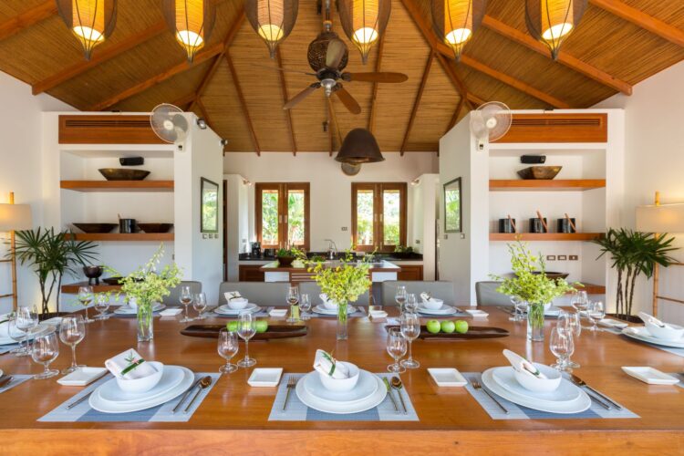 Baan Mika Luxus Ferienvilla Koh Samui Thailand Am Strand Mieten Esstisch