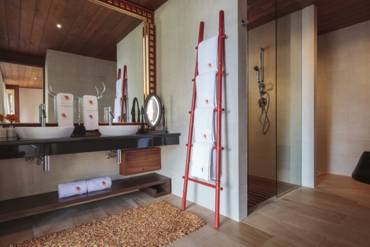 Baan Wanora Luxus Ferienhaus Koh Samui Am Strand Mieten Bad