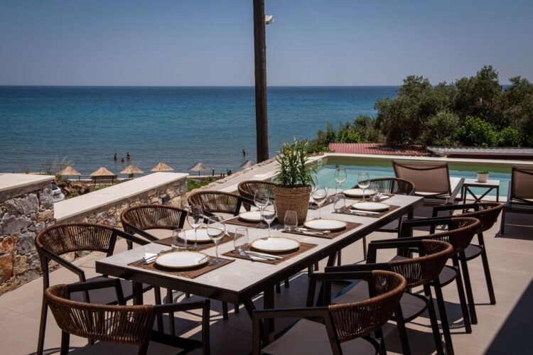 Baech Villa Paralia Luxus Ferienhaus Kreta Am Strand Mieten Alfresco