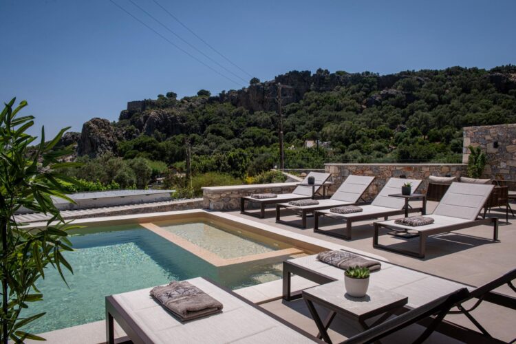 Baech Villa Paralia Luxus Ferienhaus Kreta Am Strand Mieten Kinderbecken