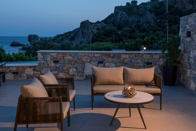 Baech Villa Paralia Luxus Ferienhaus Kreta Am Strand Mieten Lounge