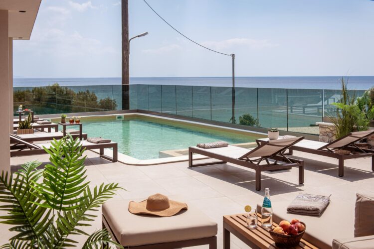Baech Villa Paralia Luxus Ferienhaus Kreta Am Strand Mieten Relax
