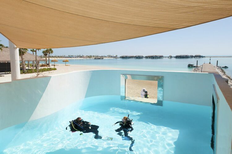 Banana Island Resort Doha By Anantara Diving Pool