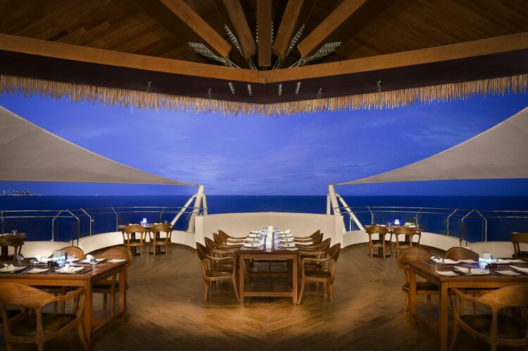 Banana Island Resort Doha By Anantara Restaurant Al Nahham Outside Seating Sea View Night
