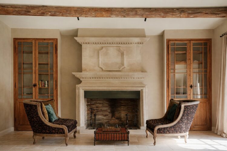 Bastide Eygalieres Luxus Ferienhaus Provence Mieten Kamin