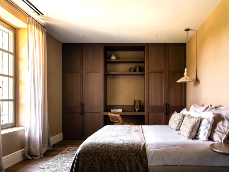 Bastide Eygalieres Luxus Ferienhaus Provence Mieten Schlafzimmer