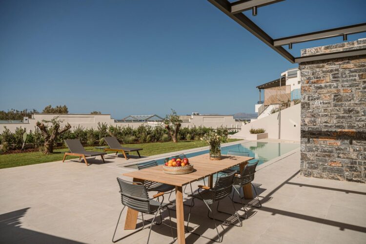 Beach Escape Chania Luxus Ferienhaus Kreta Mieten Esstisch