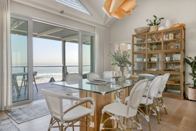 Beach Villa Ayanda Luxus Ferienhaus Kapstadt Clifton Mieten Esstimmer