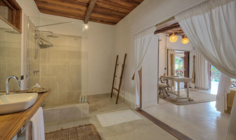 Beach Villa Luxus Ferienhaus Kenia Mieten Ensuite