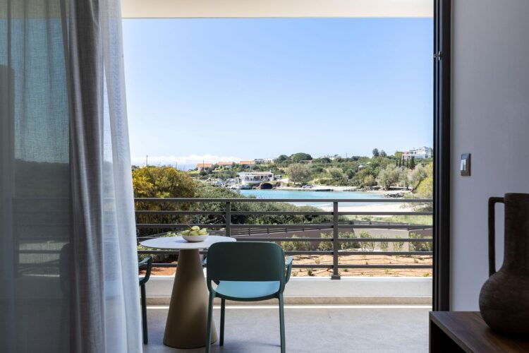 Beach Villa Tersana Luxus Ferienhaus Kreta Mieten Balkon