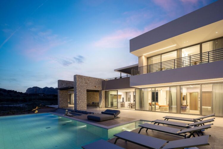 Beach Villa Tersana Luxus Ferienhaus Kreta Mieten Abend