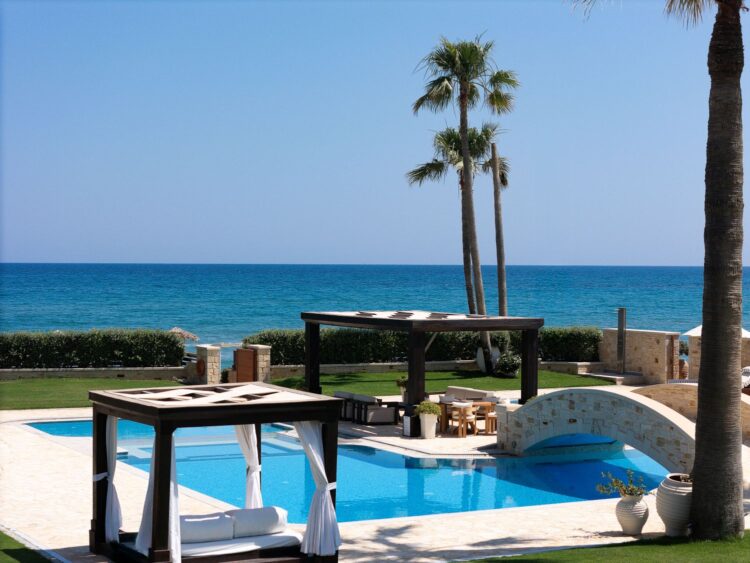 Beachfront Estate Luxus Feruenhaus Kreta Mieten Pool