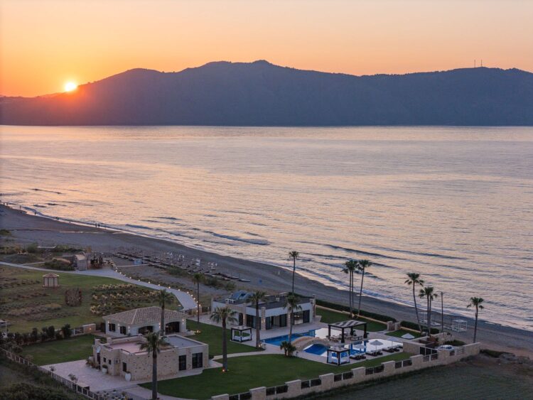Beachfront Estate Luxus Feruenhaus Kreta Mieten Sunset