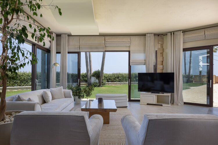 Beachfront Estate Luxus Feruenhaus Kreta Mieten Wohnzimmer