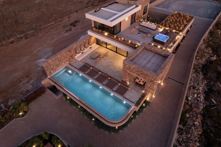 Beachfront Sanctuary Villa Luxus Villa Kreta Mieten Abendstimmung