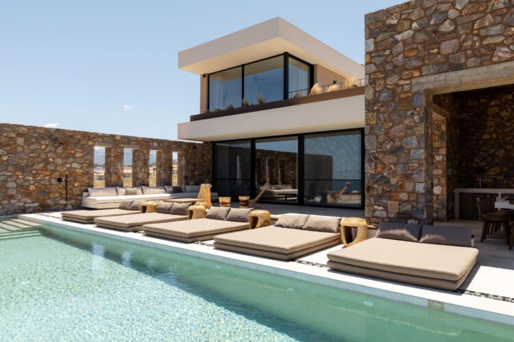 Beachfront Sanctuary Villa Luxus Villa Kreta Mieten Daybeds