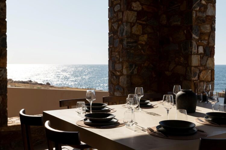 Beachfront Sanctuary Villa Luxus Villa Kreta Mieten Lunch