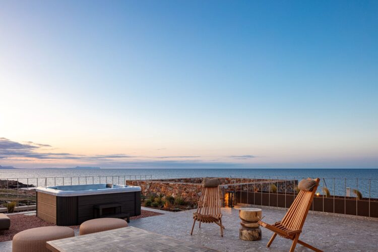 Beachfront Sanctuary Villa Luxus Villa Kreta Mieten Whirlpool