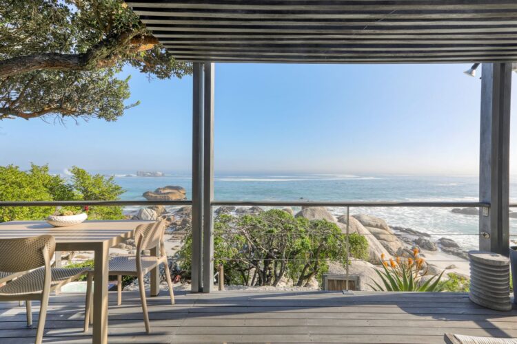 Beachfront Villa Nandi Luxus Ferienhaus Kapstadt Mieten Deck