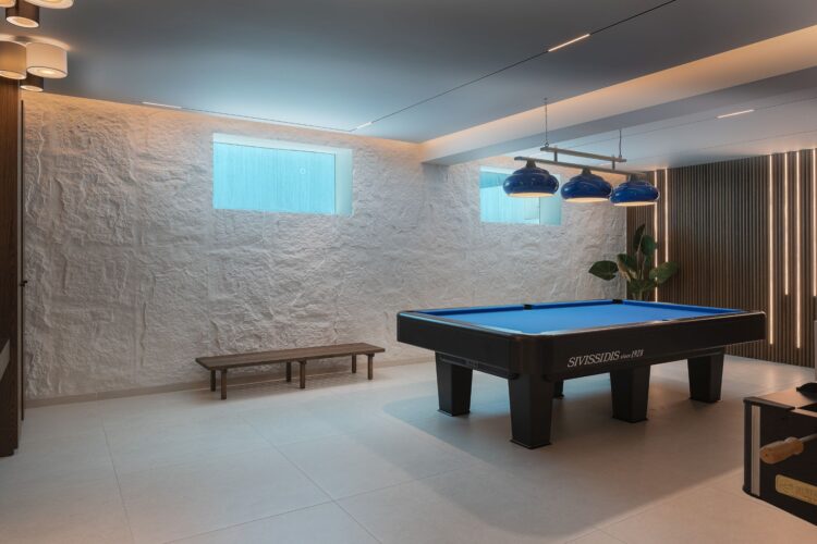 Beachside Villa Missiria Luxus Ferienhaus Kreta Mieten Billiard