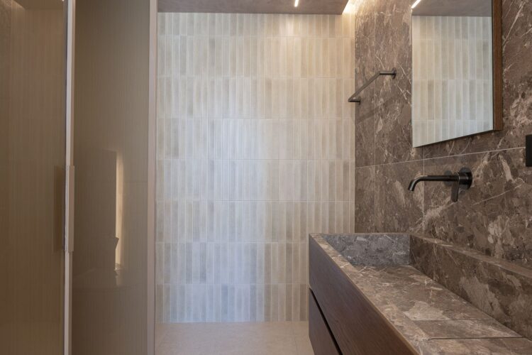 Beachside Villa Missiria Luxus Ferienhaus Kreta Mieten Dusche