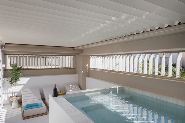 Beachside Villa Missiria Luxus Ferienhaus Kreta Mieten Hydropool
