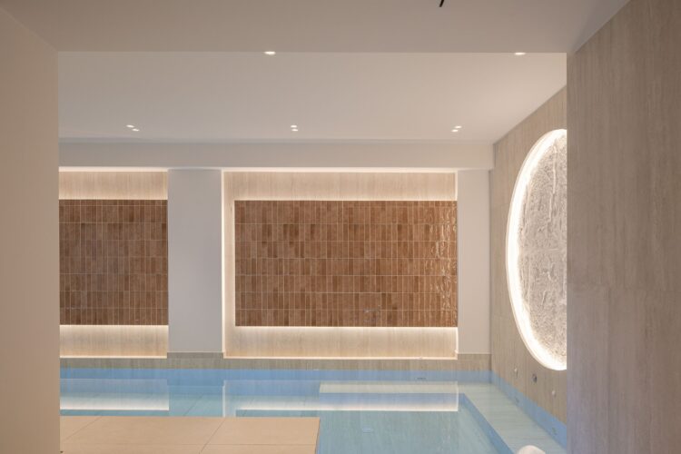 Beachside Villa Missiria Luxus Ferienhaus Kreta Mieten Innen Pool