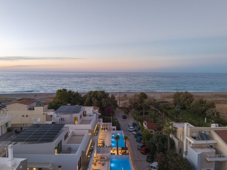 Beachside Villa Missiria Luxus Ferienhaus Kreta Mieten Lage Am Meer