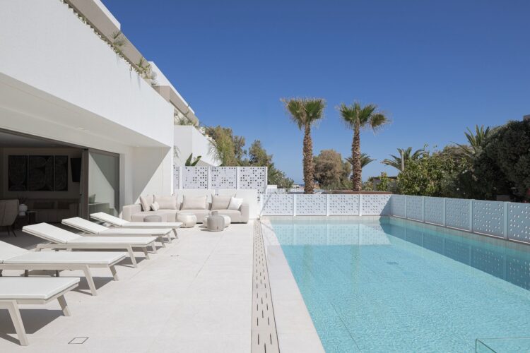 Beachside Villa Missiria Luxus Ferienhaus Kreta Mieten Poolterrace
