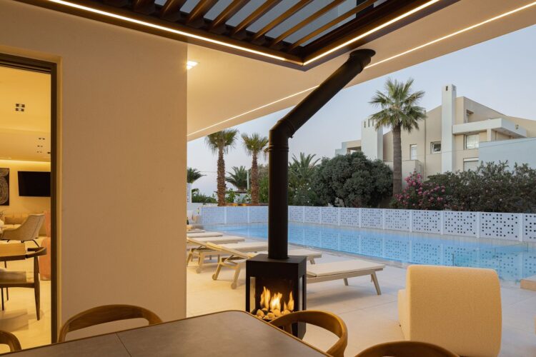 Beachside Villa Missiria Luxus Ferienhaus Kreta Mieten Abends