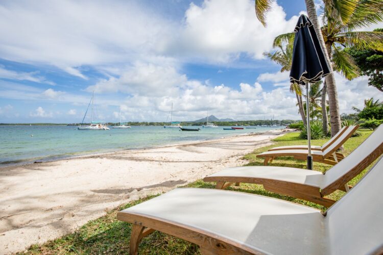 Beachvilla Douce Luxus Ferienhaus Mauritius Mieten Beach
