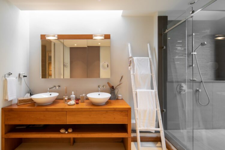 Beachvilla Douce Luxus Ferienhaus Mauritius Mieten Dusche