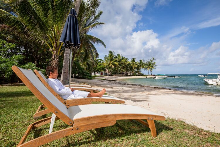 Beachvilla Douce Luxus Ferienhaus Mauritius Mieten Liegen