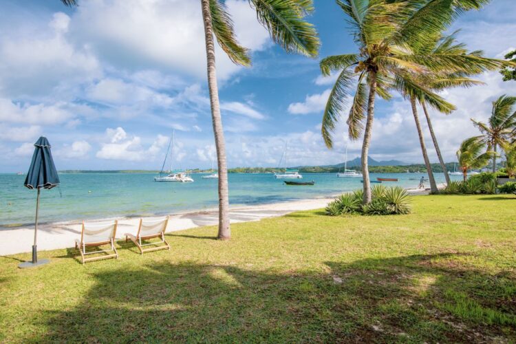 Beachvilla Douce Luxus Ferienhaus Mauritius Mieten Palmen