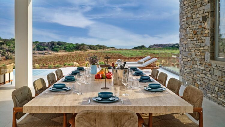 Beachvilla Drios Luxus Ferienhuas Paros Griechenland Mieten Alfresco Essbereich