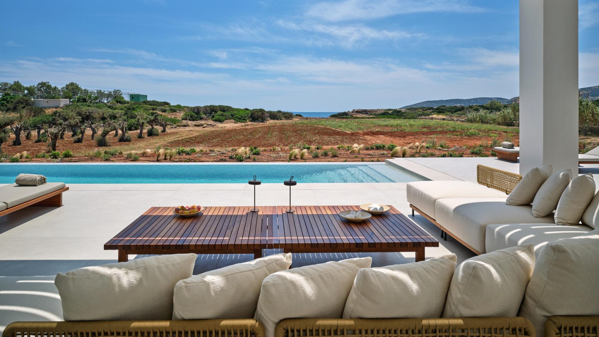 Beachvilla Drios Luxus Ferienhuas Paros Griechenland Mieten Lounge