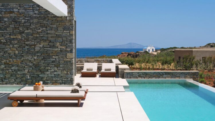 Beachvilla Drios Luxus Ferienhuas Paros Griechenland Mieten Poolbereich