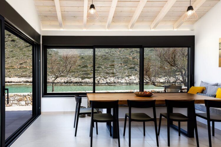 Beachvilla Elena Luxuriöses Ferienhaus Kreta Am Meer Mieten Esstisch