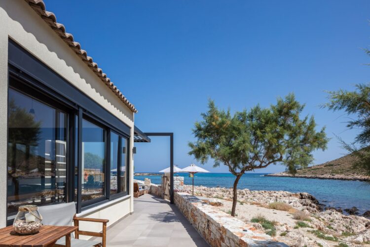Beachvilla Elena Luxuriöses Ferienhaus Kreta Am Meer Mieten Terrasse