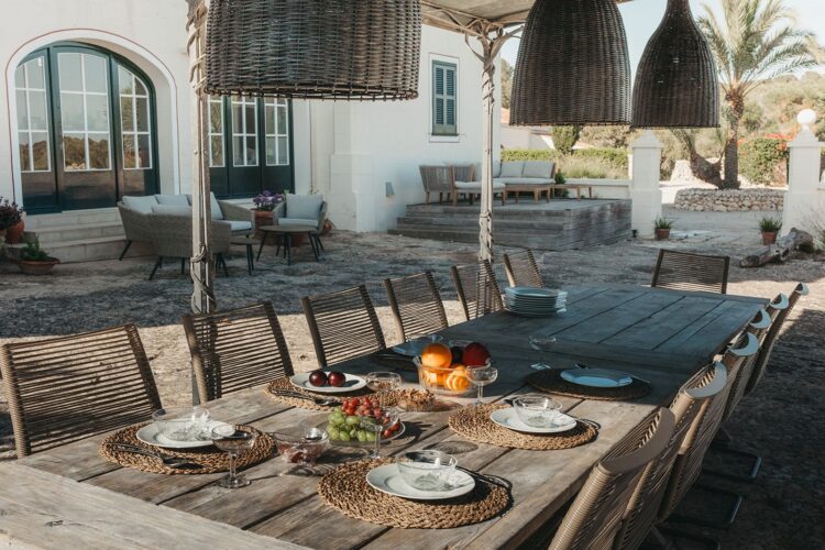 Boutique Villa Menorca Luxus Ferienhaus Mit Pool Mieten Esstisch