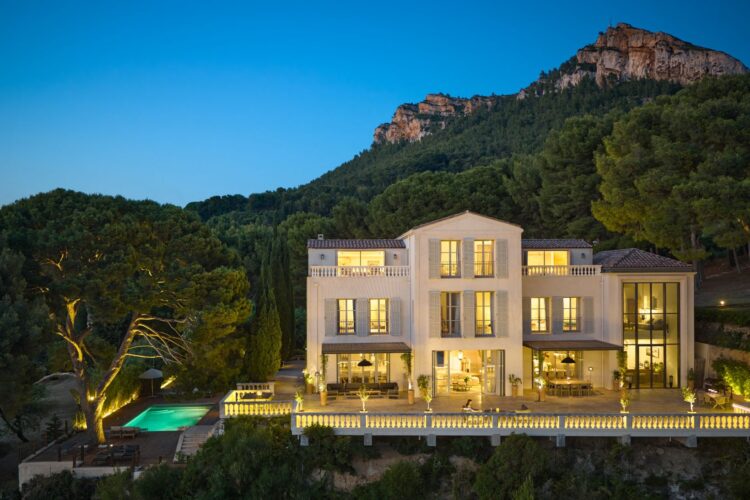 Cassis~4