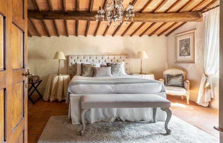 Cambolli Hideaway Luxus Ferienvilla Toskana Schlafzimmer 1